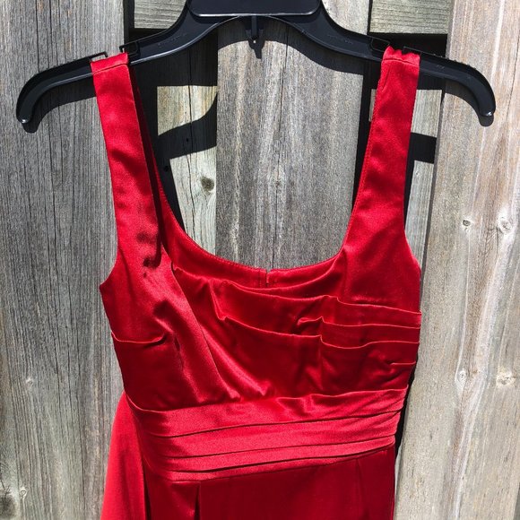 Prom/Formal red dress scoop neckline back tie - Picture 6 of 10